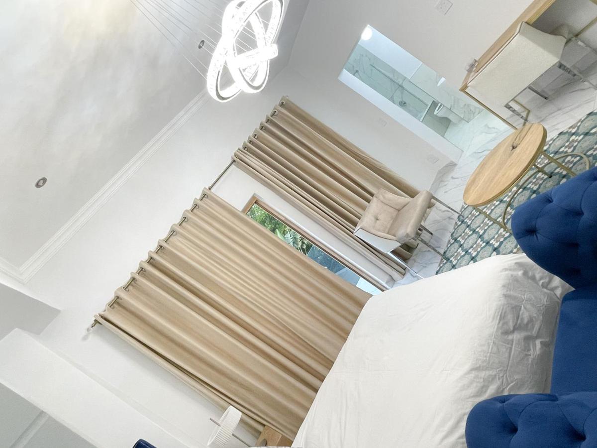 Amoris Guest House-Randburg Йоханнесбург Экстерьер фото