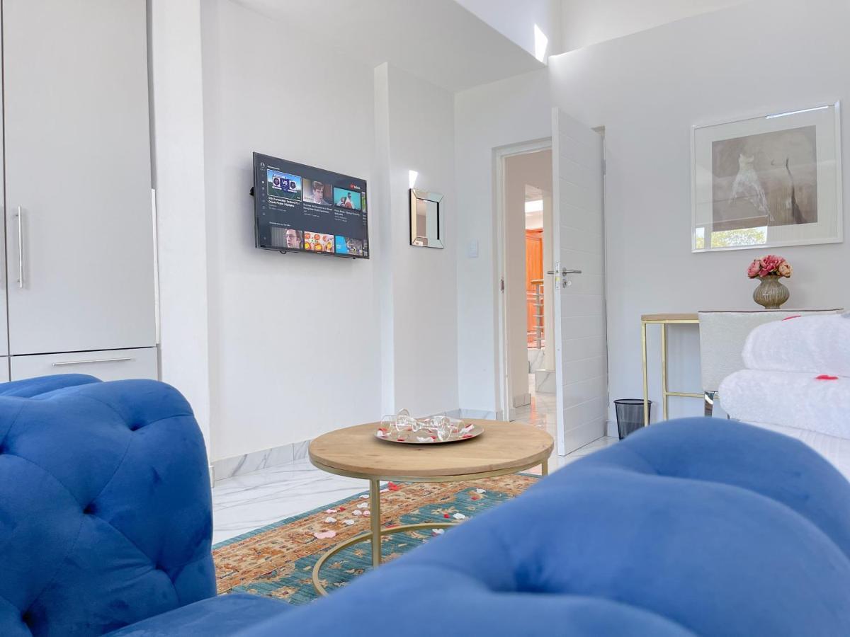 Amoris Guest House-Randburg Йоханнесбург Экстерьер фото