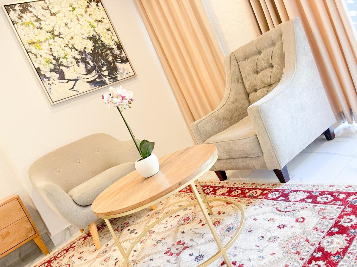 Amoris Guest House-Randburg Йоханнесбург Экстерьер фото
